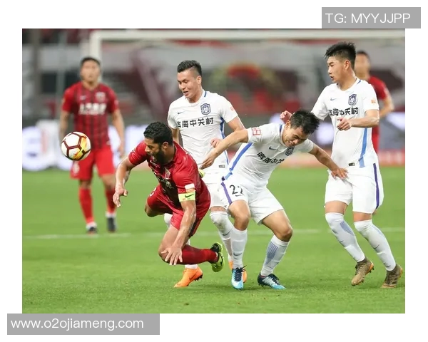 8月2日天津泰达迎战广州恒大期待精彩对决与球迷热情共振